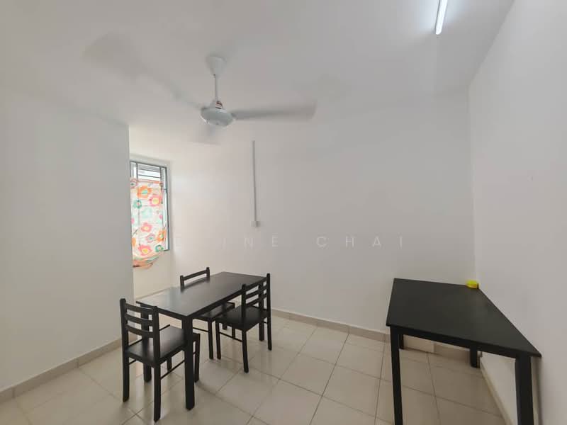 2-storey Terraced House for Sale in Taman Mengkibol (Kluang) - Celine Chai - Dining Room - PropertyGuru.com.my