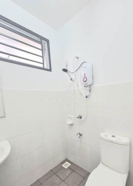 2-storey Terraced House for Rent in Rini Hills 2 (Skudai) - Kaitlyn Teng - Bathroom - PropertyGuru.com.my