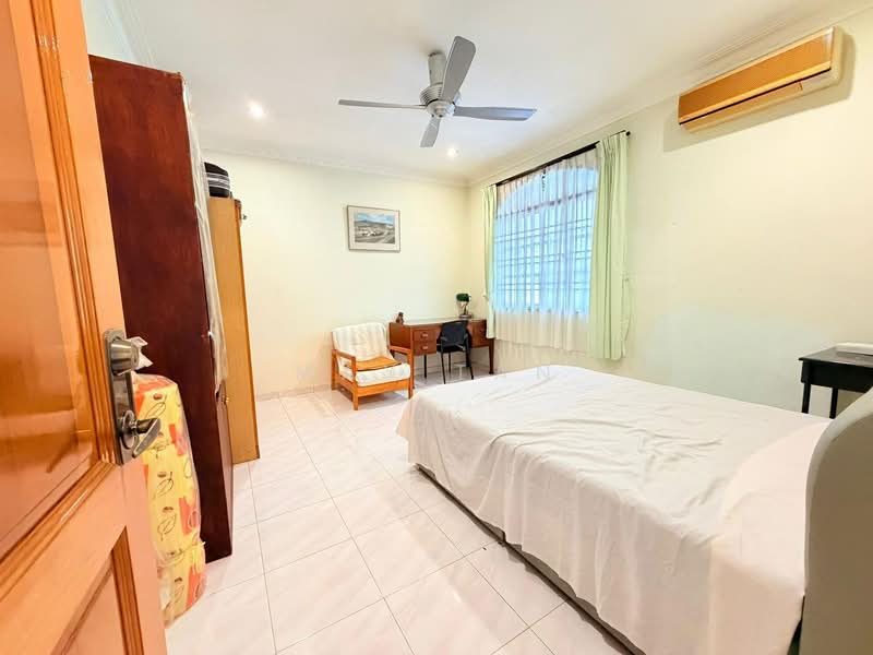 Rumah Berkembar untuk Dijual di Taman Sri Kluang (Kluang) - May Tan - Bedroom - PropertyGuru.com.my