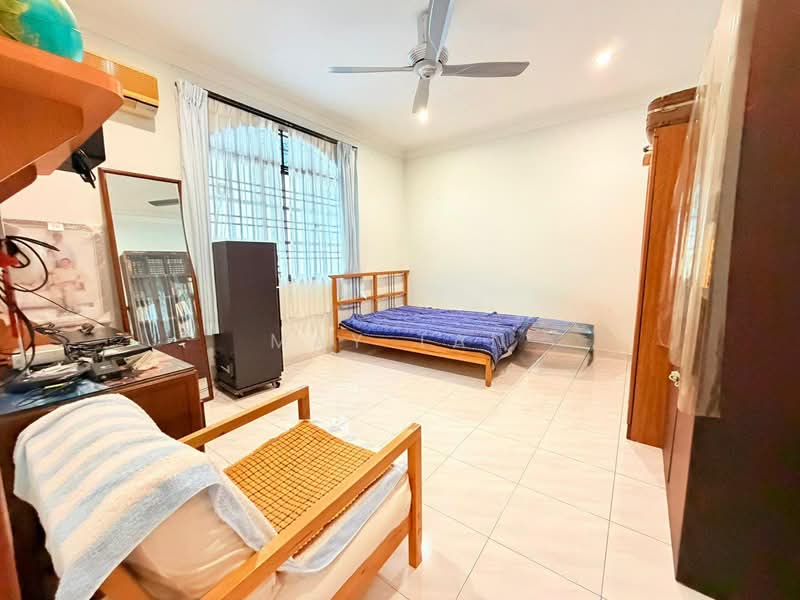 Rumah Berkembar untuk Dijual di Taman Sri Kluang (Kluang) - May Tan - Bedroom - PropertyGuru.com.my