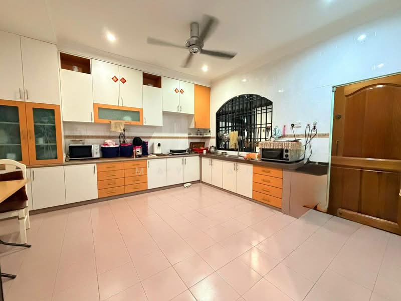 Rumah Berkembar untuk Dijual di Taman Sri Kluang (Kluang) - May Tan - Kitchen - PropertyGuru.com.my