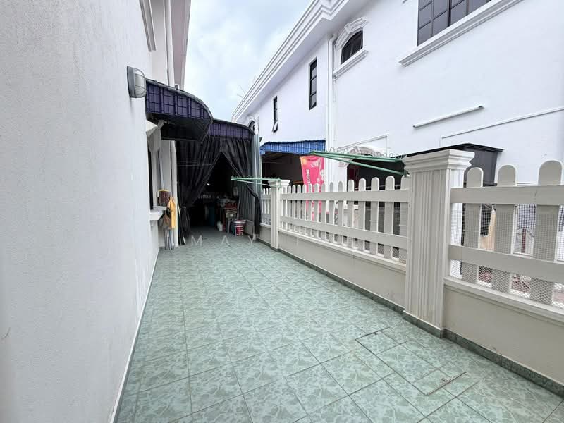 Rumah Berkembar untuk Dijual di Taman Sri Kluang (Kluang) - May Tan - Exterior - PropertyGuru.com.my