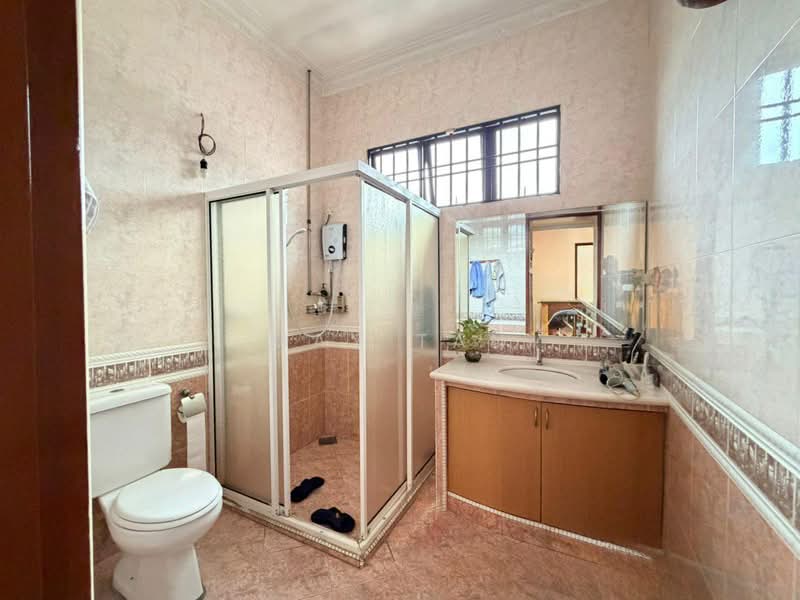 Rumah Berkembar untuk Dijual di Taman Sri Kluang (Kluang) - May Tan - Bathroom - PropertyGuru.com.my