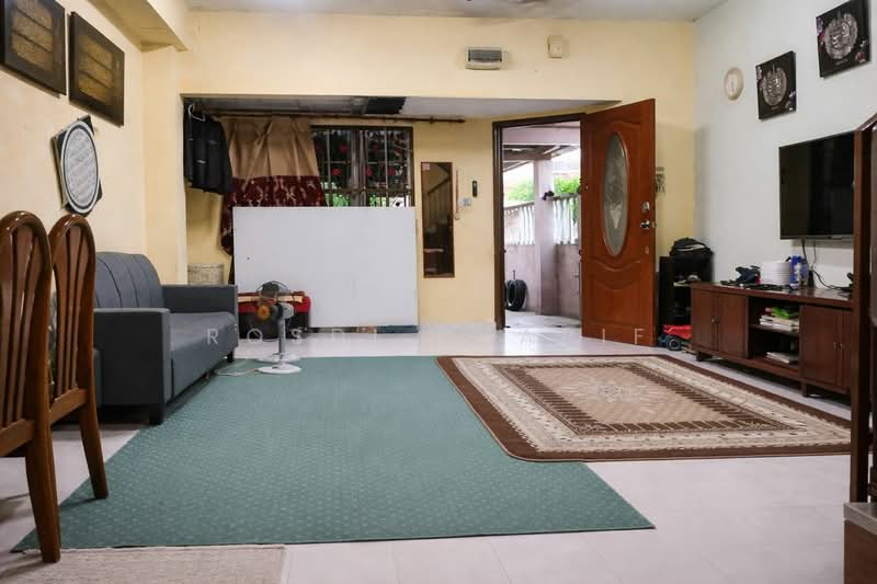 Rumah Teres 2 Tingkat untuk Dijual di Bandar Tasik Puteri (Rawang) - Rosdi Sharif - Living Room - PropertyGuru.com.my