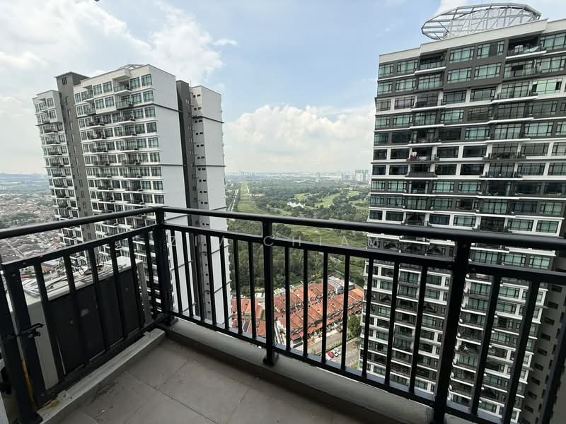 Servis Apartment untuk Dijual di Molek Regency - Ziv Chiam - Balcony - PropertyGuru.com.my