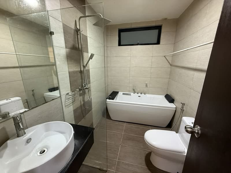 Servis Apartment untuk Dijual di Molek Regency - Ziv Chiam - Bathroom - PropertyGuru.com.my