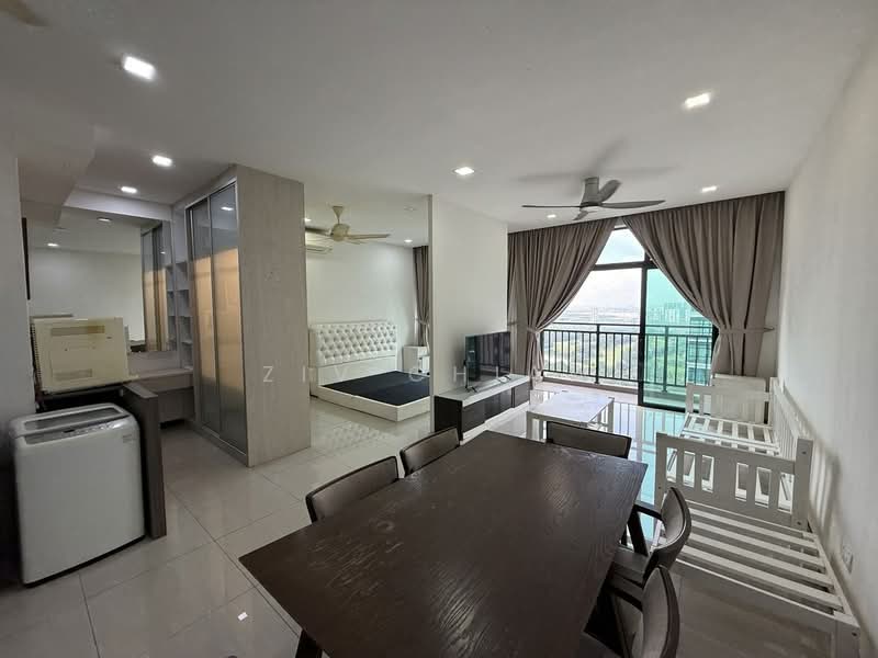 Servis Apartment untuk Dijual di Molek Regency - Ziv Chiam - Bedroom - PropertyGuru.com.my