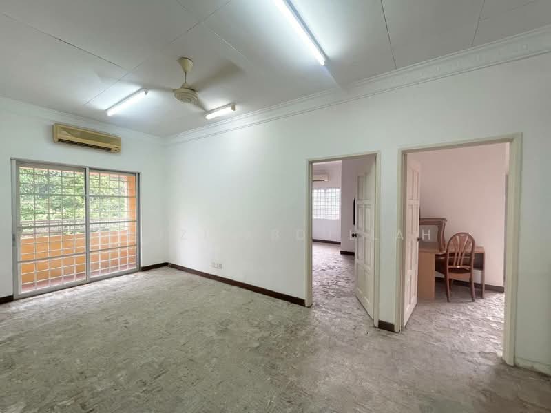 Rumah Teres untuk Dijual di Usj 24 (Subang Jaya) - Fauzi Abdullah - Living Room - PropertyGuru.com.my