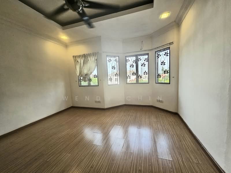 2-storey Terraced House for Sale in BANDAR PUCHONG JAYA (Puchong) - Wendy Chin - Living Room - PropertyGuru.com.my