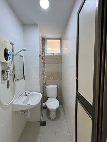 Kondominium untuk Disewa di Azuria Condominium - Javios Ng - Bathroom - PropertyGuru.com.my