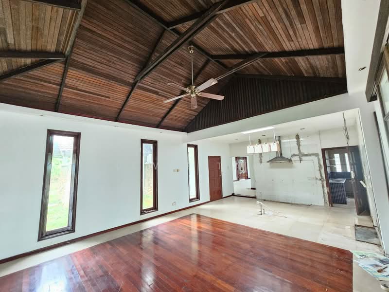 Rumah Banglo untuk Dijual di Country Heights (Kajang) - Lewis Tam - Living Room - PropertyGuru.com.my