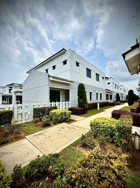 Rumah Teres 2 Tingkat untuk Dijual di Bandar Cassia (Batu Kawan) - Ooi Chee Khoon - Landscaped Back Lane - PropertyGuru.com.my