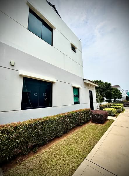 Rumah Teres 2 Tingkat untuk Dijual di Bandar Cassia (Batu Kawan) - Ooi Chee Khoon - Landscaped Back Lane  - PropertyGuru.com.my