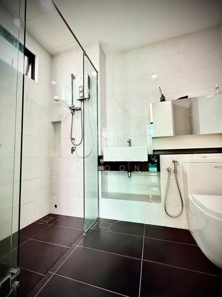 Rumah Teres 2 Tingkat untuk Dijual di Bandar Cassia (Batu Kawan) - Ooi Chee Khoon - Bathroom 1 - PropertyGuru.com.my