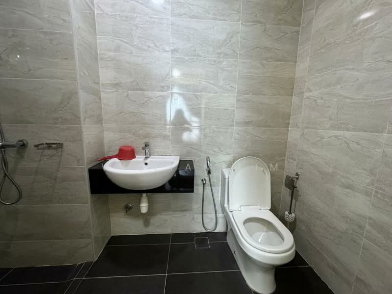 Kondominium untuk Dijual di SKS Pavillion Residences - William Lim - Bathroom - PropertyGuru.com.my