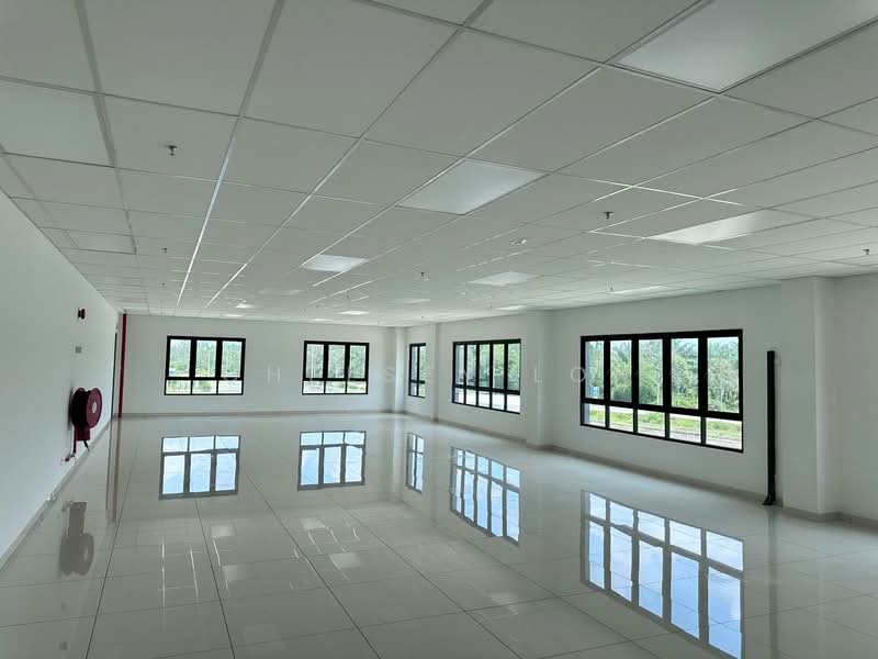 Semi-D Factory for Rent in Telok Panglima Garang (Selangor) - Chelsey Loh - Interior - PropertyGuru.com.my