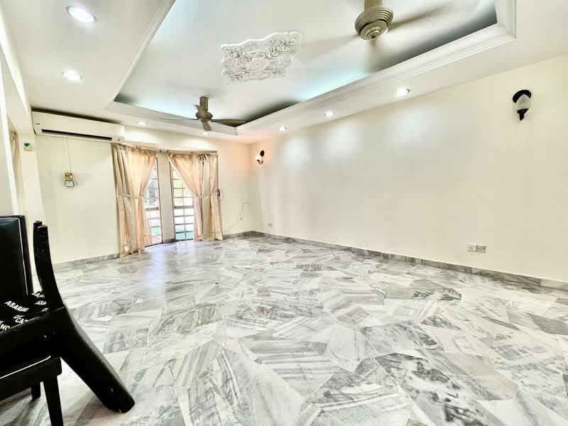 Rumah Teres 2 Tingkat untuk Dijual di Shah Alam (Selangor) - Ashraf Azwan - Living Room - PropertyGuru.com.my