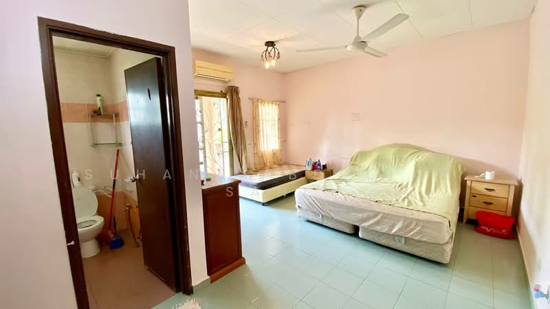2-storey Terraced House for Sale in Presint 9 (Putrajaya) - Suhana Abdullah Sani - Bedroom - PropertyGuru.com.my