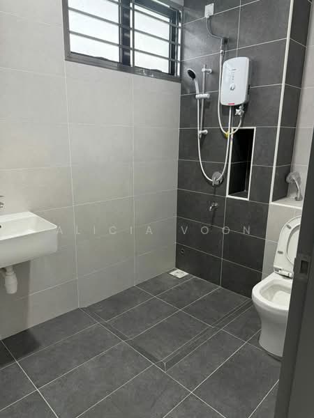 2-storey Terraced House for Rent in Taman Austin Duta (Tebrau) - Alicia Voon - Bathroom - PropertyGuru.com.my