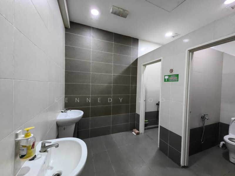 Factory for Sale in Eco Business Park 1 (Johor Bahru) - Kennedy Looi - Bathroom - PropertyGuru.com.my