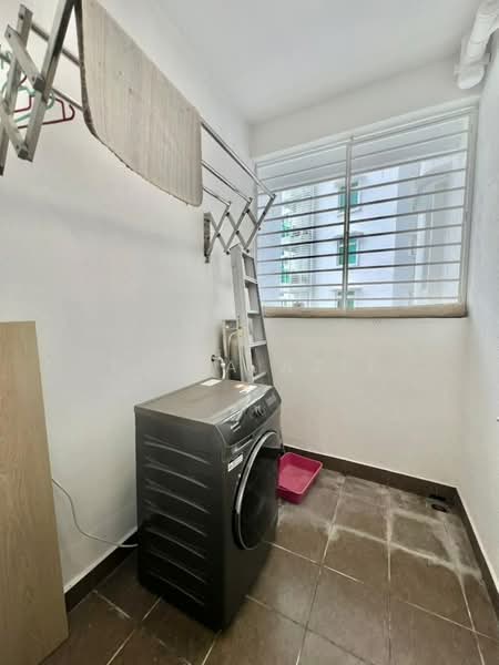 Kondominium untuk Dijual di Flora Rosa - Faiza Aziz - Balcony - PropertyGuru.com.my