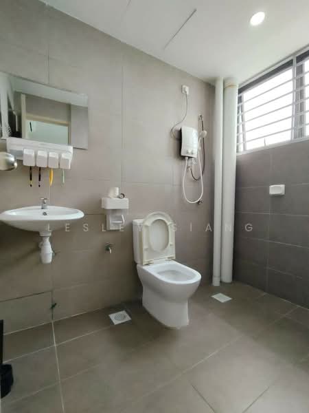 Servis Apartment untuk Disewa di ARC @ Austin Hills - Lesley Siang - Bathroom - PropertyGuru.com.my