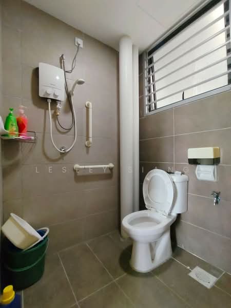 Servis Apartment untuk Disewa di ARC @ Austin Hills - Lesley Siang - Bathroom - PropertyGuru.com.my