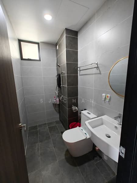 Servis Apartment untuk Disewa di Twin Tower Residence - SJ CHAN - Bathroom - PropertyGuru.com.my