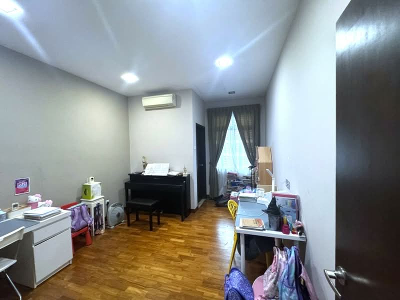 2-storey Terraced House for Sale in Taman Molek (Johor Bahru) - Karl Lim - Study - PropertyGuru.com.my