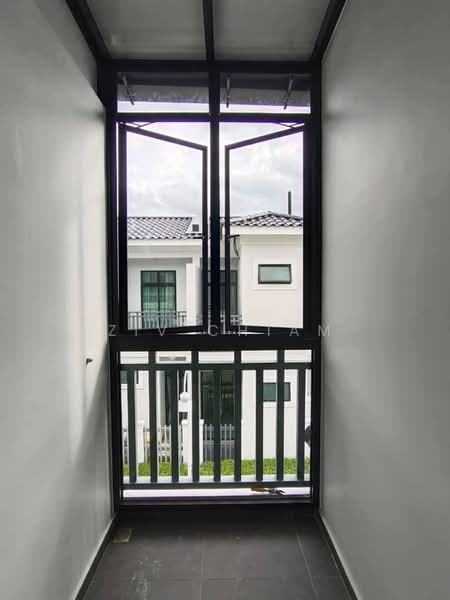 Rumah Teres untuk Dijual di Kota Masai (Pasir Gudang) - Ziv Chiam - Balcony - PropertyGuru.com.my