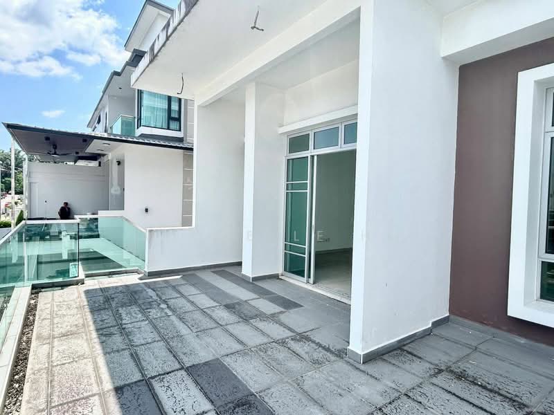 Cluster House for Sale in Setia Tropika (Johor Bahru) - Michelle He - Exterior - PropertyGuru.com.my
