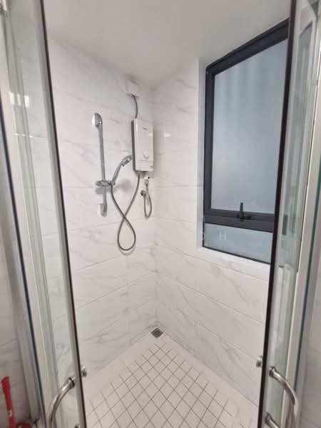 Apartment for Rent at Regalia Park @ Forest City - Jane Loh - Common Bathroom - PropertyGuru.com.my