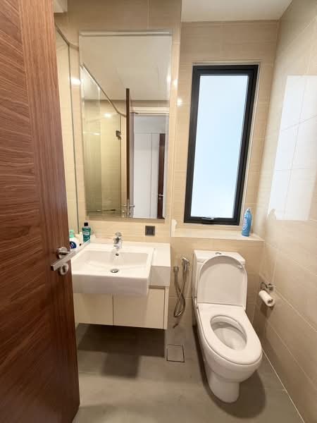 Service Residence for Sale at The Astaka @ 1 Bukit Senyum - Yik Tat - Bathroom - PropertyGuru.com.my