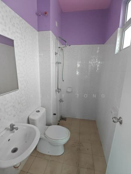 2-storey Terraced House for Sale in Mutiara Rini (Skudai) - Janlly Jong - Bathroom - PropertyGuru.com.my
