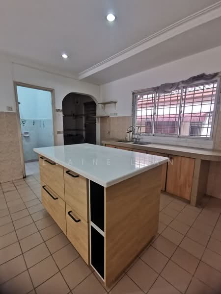 2-storey Terraced House for Sale in Sungai Buloh (Selangor) - Elaine Lian - Kitchen - PropertyGuru.com.my
