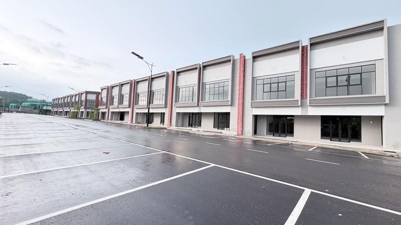 Shop for Rent in Bandar Gamuda Gardens (Rawang) - Amber Lai - Exterior - PropertyGuru.com.my