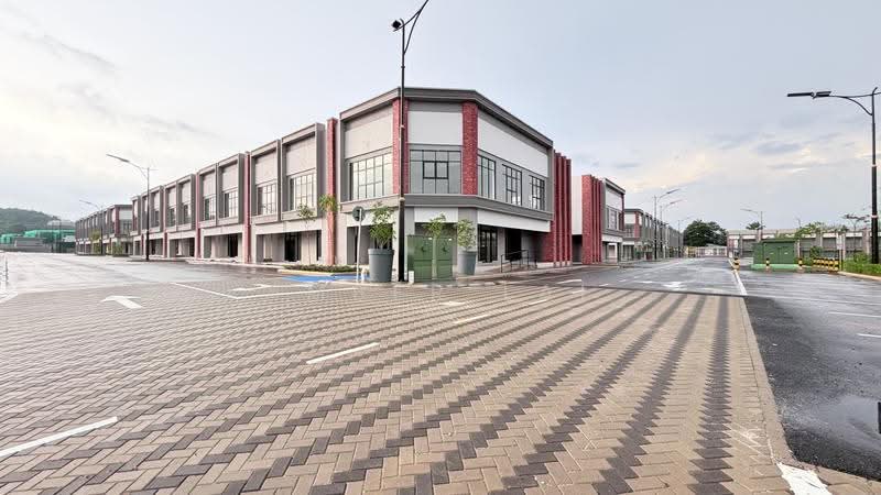 Shop for Rent in Bandar Gamuda Gardens (Rawang) - Amber Lai - Exterior - PropertyGuru.com.my