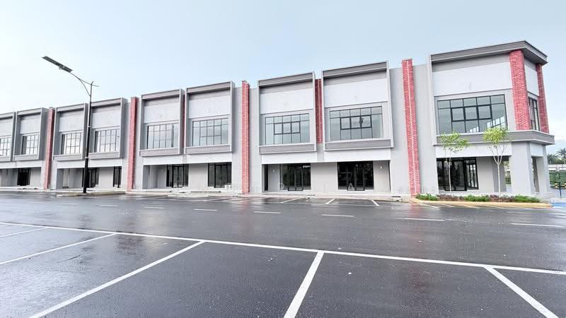 Shop for Rent in Bandar Gamuda Gardens (Rawang) - Amber Lai - Exterior - PropertyGuru.com.my