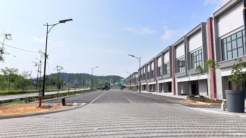 Shop for Rent in Bandar Gamuda Gardens (Rawang) - Amber Lai - Exterior - PropertyGuru.com.my