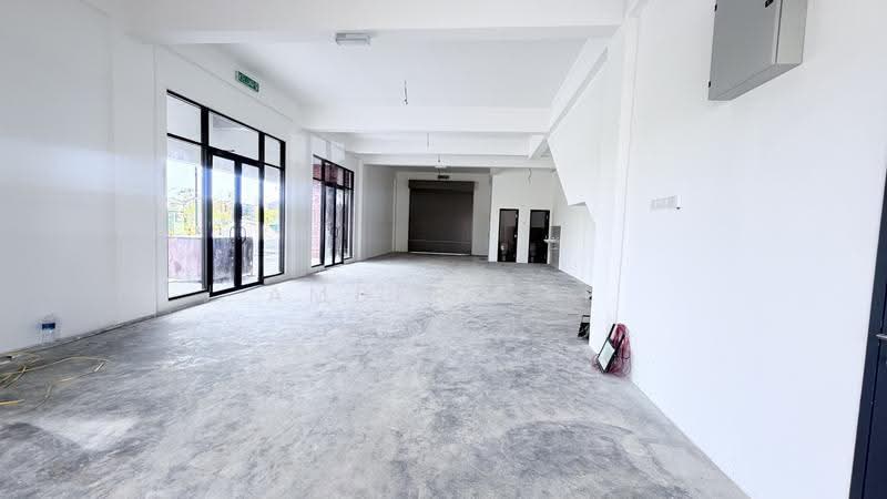 Shop for Rent in Bandar Gamuda Gardens (Rawang) - Amber Lai - Interior - PropertyGuru.com.my