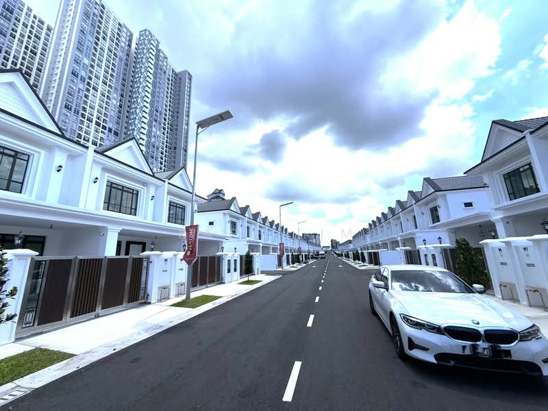 Rumah Teres 2 Tingkat untuk Dijual di Bandar Seri Alam (Masai) - Karl Lim - Exterior - PropertyGuru.com.my