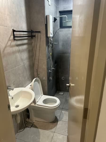 Kondominium untuk Disewa di The Harmony - Li San Chai - Bathroom - PropertyGuru.com.my
