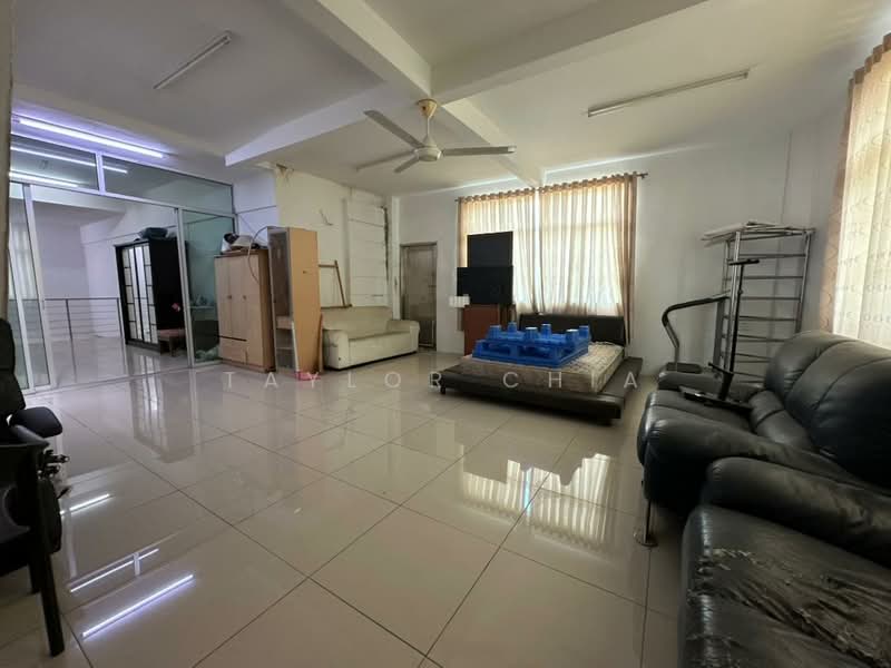Semi-Detached House for Sale in Setia Impian (Setia Alam) - Taylor Chia - Living Room - PropertyGuru.com.my