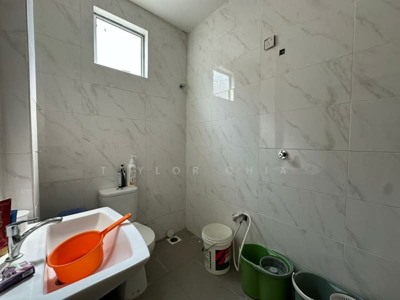 Semi-Detached House for Sale in Setia Impian (Setia Alam) - Taylor Chia - Bathroom - PropertyGuru.com.my