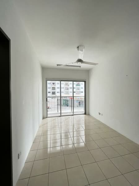 Rumah Flat untuk Dijual di Residensi KepongMas - Eugene Choo - Living Room - PropertyGuru.com.my