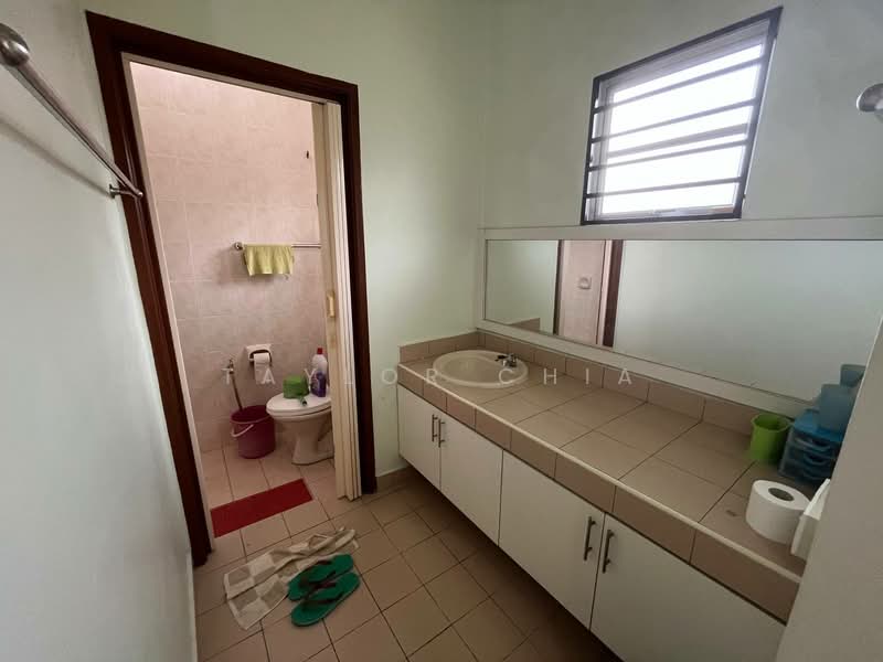 Rumah Teres untuk Dijual di Cheras (Selangor) - Taylor Chia - Bathroom - PropertyGuru.com.my