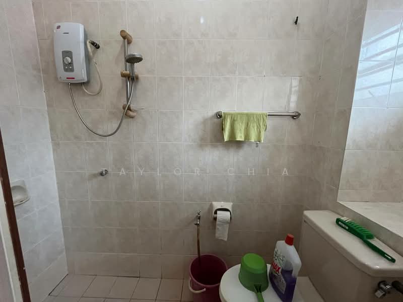 Rumah Teres untuk Dijual di Cheras (Selangor) - Taylor Chia - Bathroom - PropertyGuru.com.my