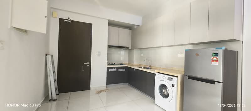 Kondominium untuk Disewa di Royal Strand @ Country Garden Danga Bay - Lisa Pon - Kitchen - PropertyGuru.com.my