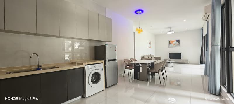 Kondominium untuk Disewa di Royal Strand @ Country Garden Danga Bay - Lisa Pon - Kitchen - PropertyGuru.com.my