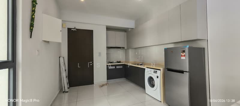 Kondominium untuk Disewa di Royal Strand @ Country Garden Danga Bay - Lisa Pon - Kitchen - PropertyGuru.com.my